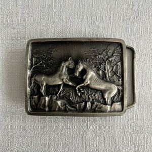 Vintage 1978 Metal Belt Buckle Two Sparring Horses